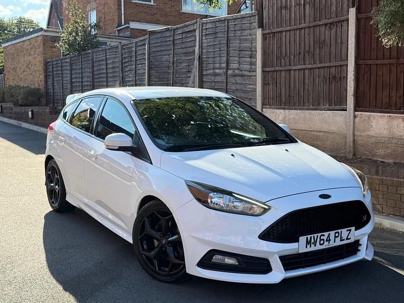 White Used 2015 Ford Focus ST Hatchback | £6,000 (Good price) - Image 1/4