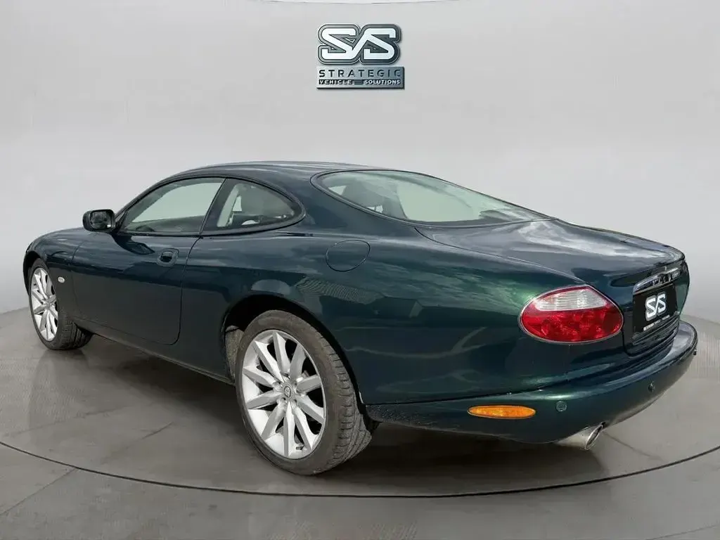 Used Jaguar XK8 300 HP (220 kW) 2004 Green Coupe