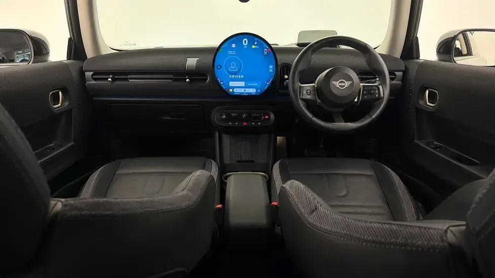 Used Mini Cooper Hatch 154 HP (113 kW) 2024 Silver Hatchback