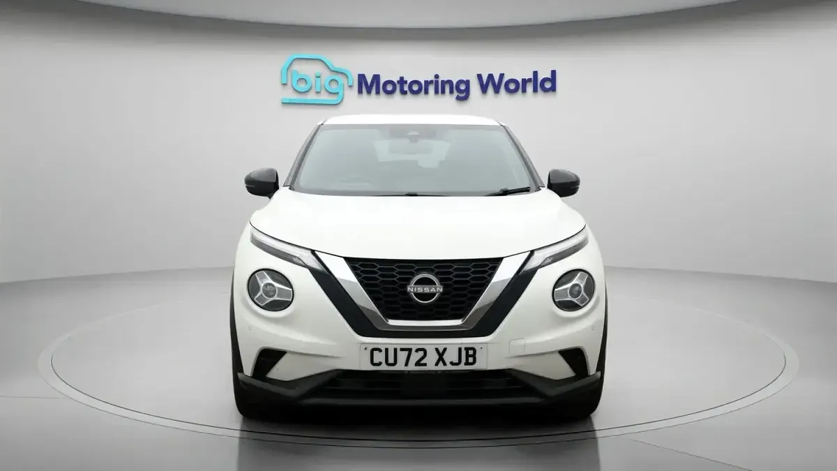 Used Nissan Juke N-Connecta 114 HP (83 kW) 2022 White SUV
