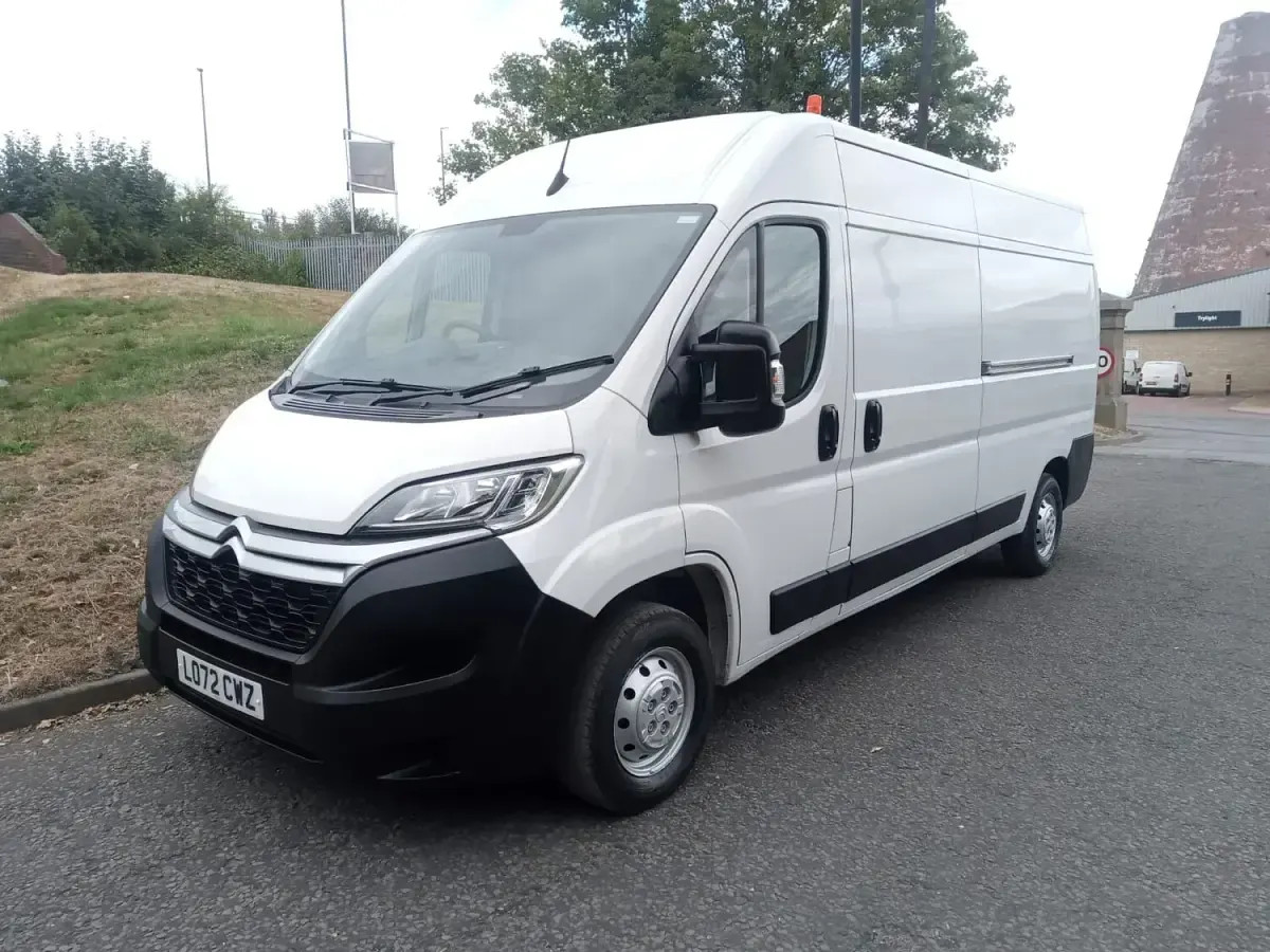 Used Citroën Relay 140 HP (102 kW) 2022 White Van