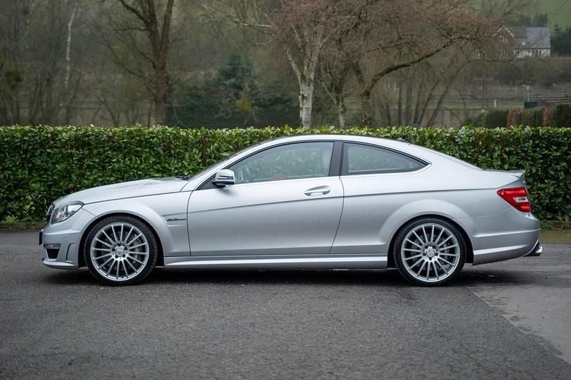 Used Mercedes C63 AMG 457 HP (336 kW) 2013 Silver Coupe