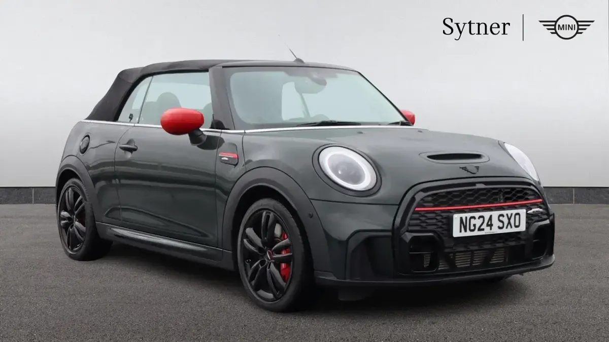 Used Mini John Cooper Works 228 HP (167 kW) 2024 Green Hatchback