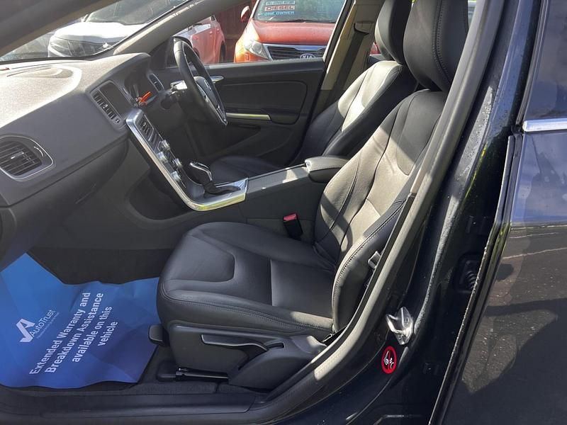 Usado Volvo V60 SE 190 HP (139 kW) 2018 Cinzento Carrinha