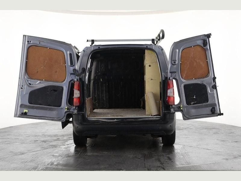 Usado Citroën Berlingo Start 75 HP (55 kW) 2020 Cinzento Monovolume