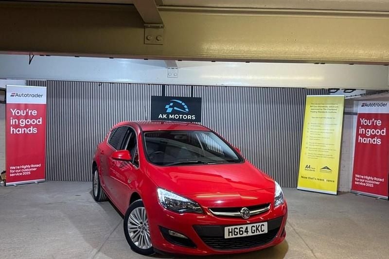 Used Vauxhall Astra Excite 2014 Red Hatchback