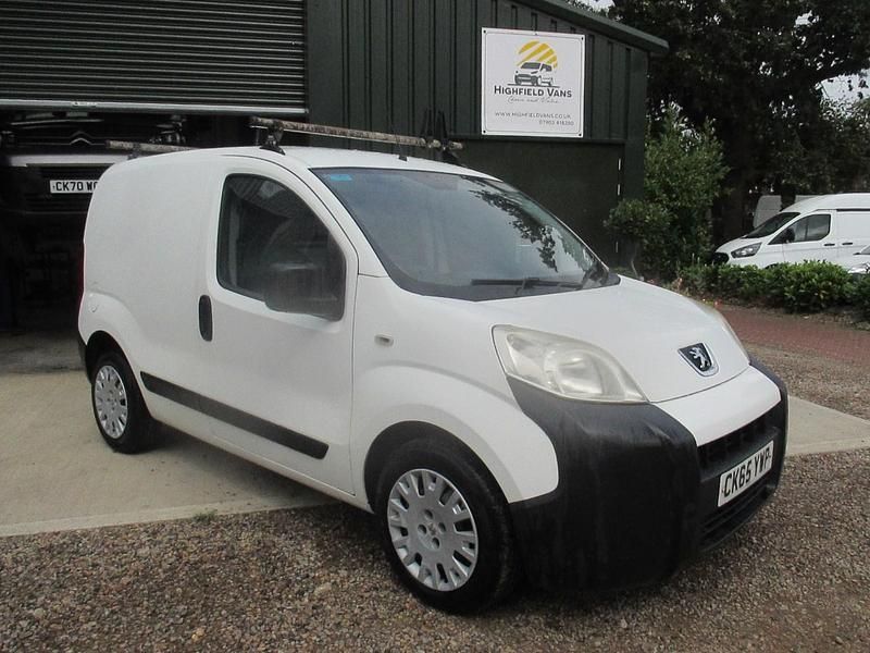 White Used 2015 Peugeot Bipper MPV | £2,695 (Fair price) - Image 1/4