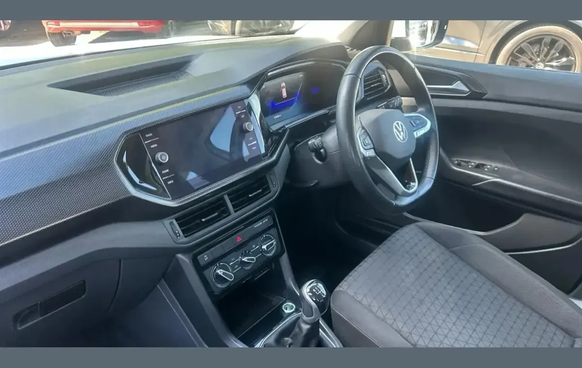 Used VW T-Cross SE 95 HP (69 kW) 2022 White SUV
