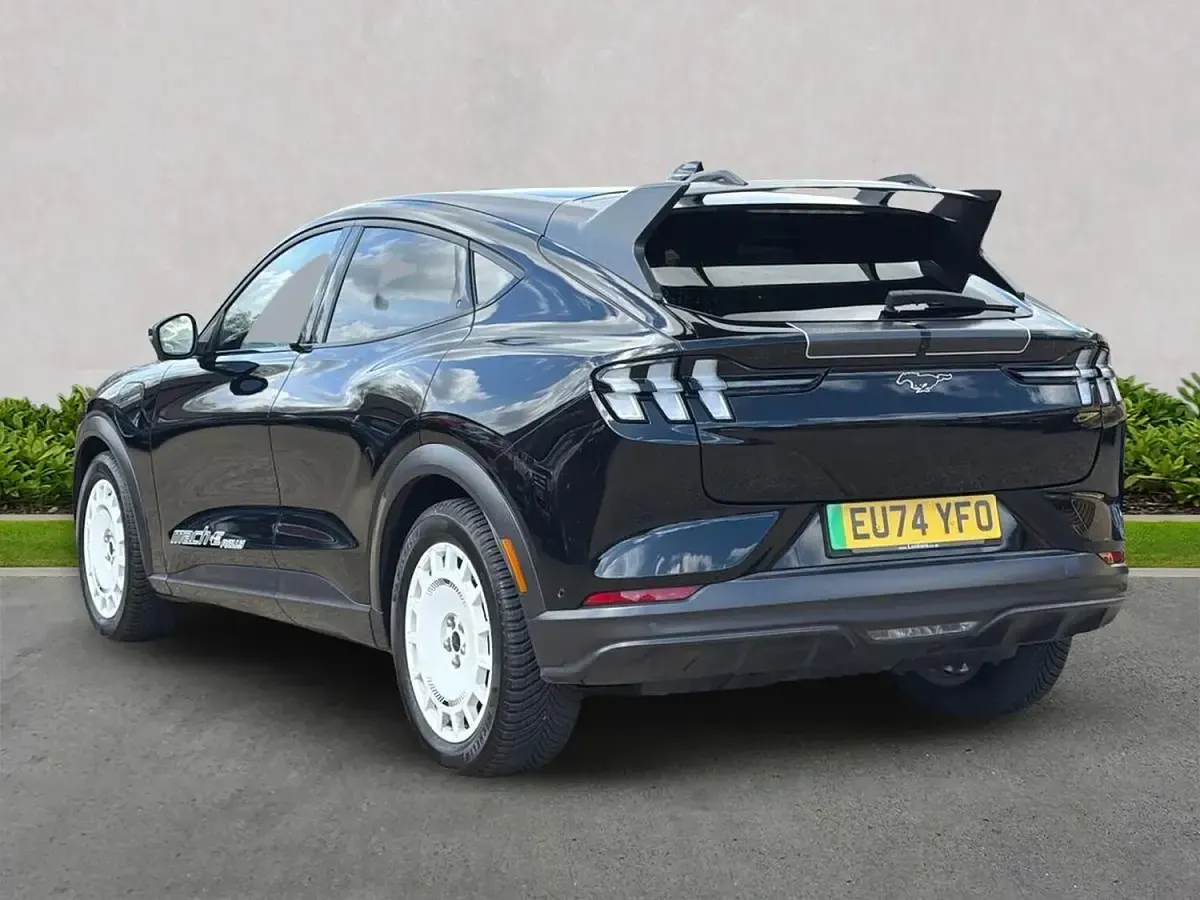 Used Ford Mustang 487 HP (358 kW) 2024 Black Hatchback