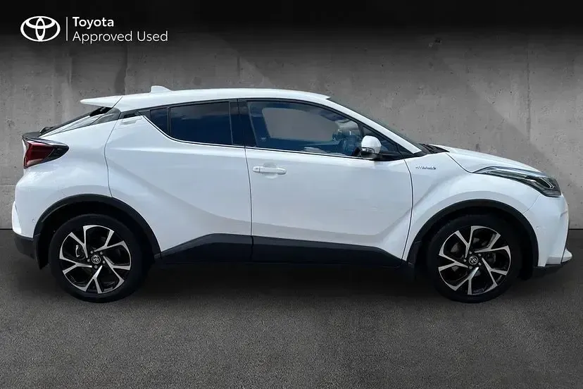 Used Toyota C-HR Design 122 HP (89 kW) 2022 White SUV