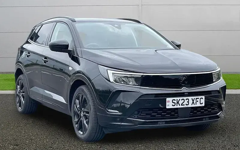 Usado Vauxhall Grandland X 131 HP (96 kW) 2023 SUV
