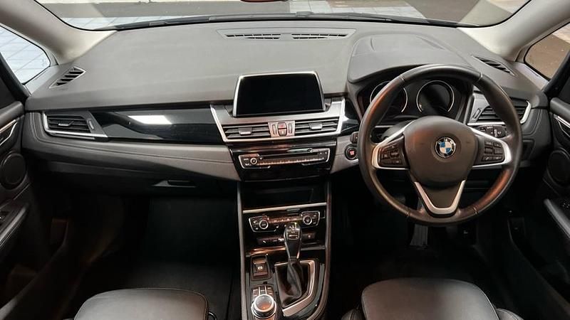 Used BMW 225 Sport Line 224 HP (164 kW) 2018 Mediterranean blue Hatchback