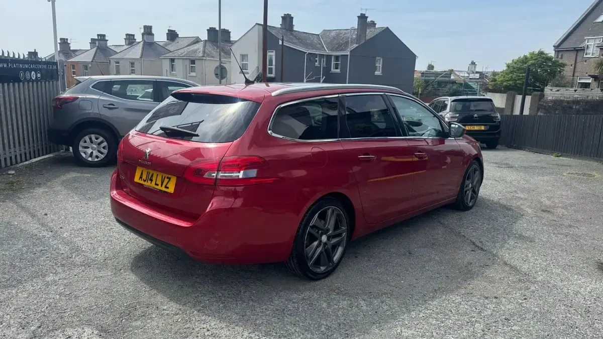 Used Peugeot 308 Allure 130 HP (95 kW) 2014 Red Estate
