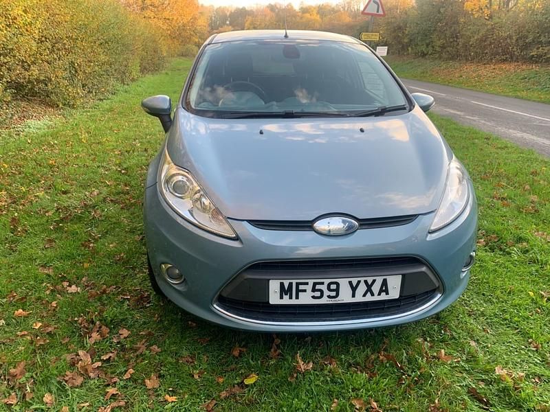 Used Ford Fiesta Titanium 2009 Blue Hatchback