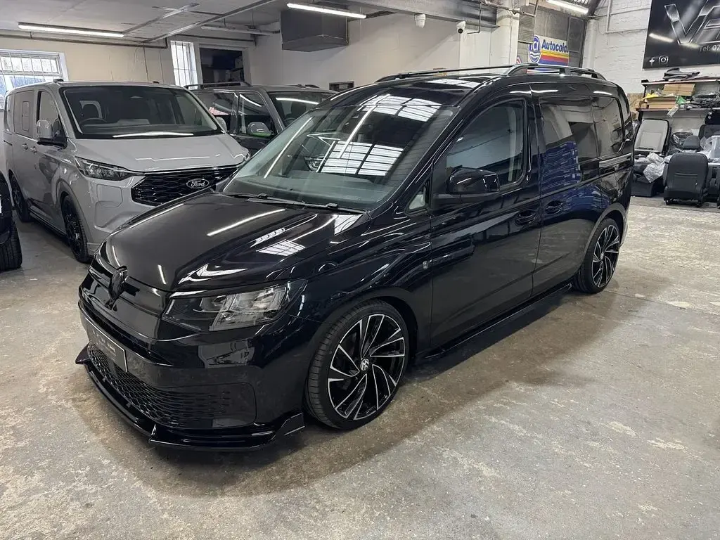 Used VW Caddy 122 HP (89 kW) 2023 Black MPV