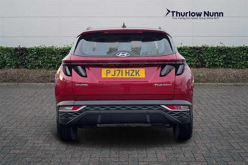 Used Hyundai Tucson SE 150 HP (110 kW) 2021 Red SUV