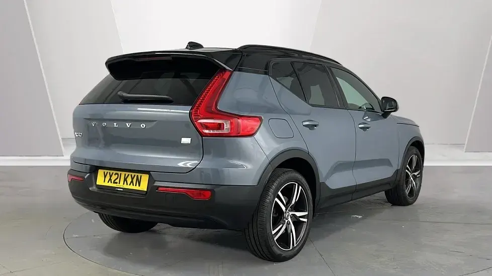 Usado Volvo XC40 R-Design 257 CV (189 kW) 2021 Gris SUV