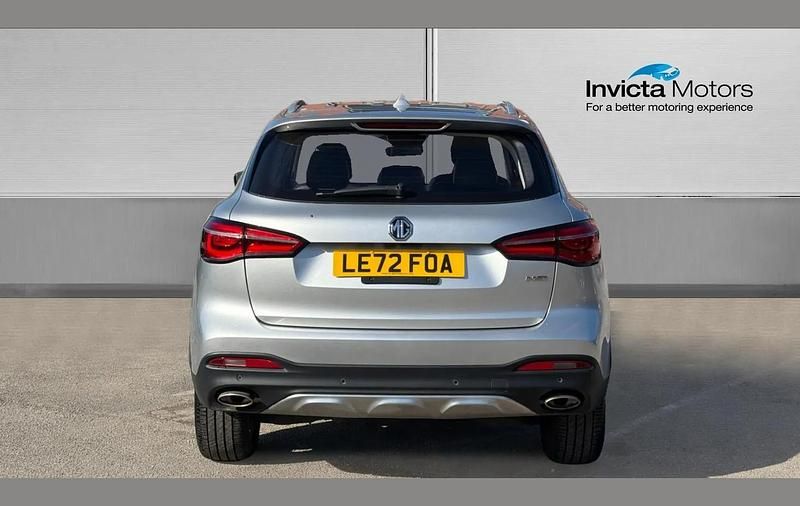 Used MG HS Excite 162 HP (119 kW) 2023 Sterling silver SUV