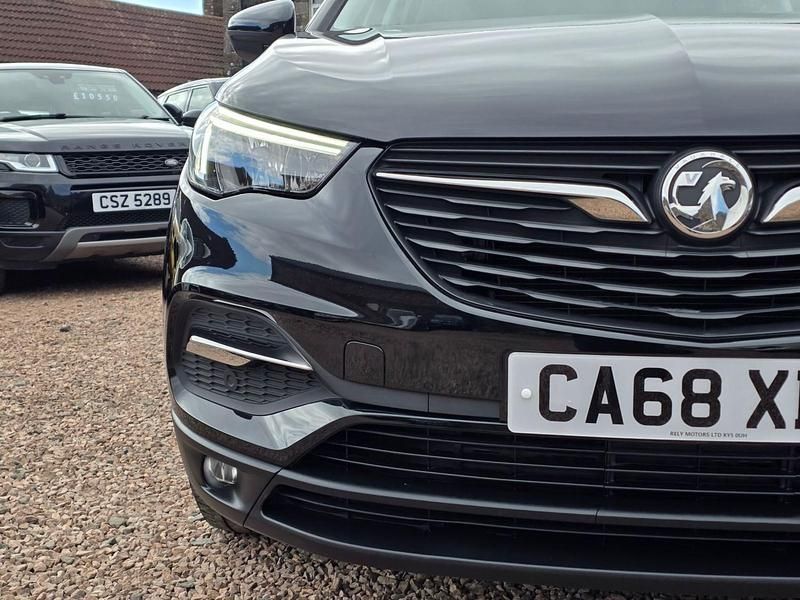Used Vauxhall Grandland X S 130 HP (95 kW) 2019 Black SUV