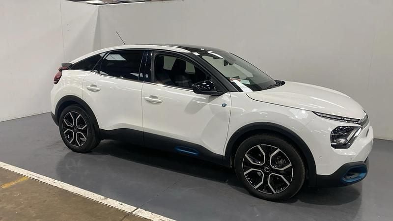 White Used 2022 Citroën e-C4 Shine Hatchback | £11,998 (Fair price) - Image 1/3