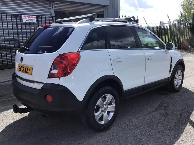 Used Vauxhall Antara 2013 White SUV