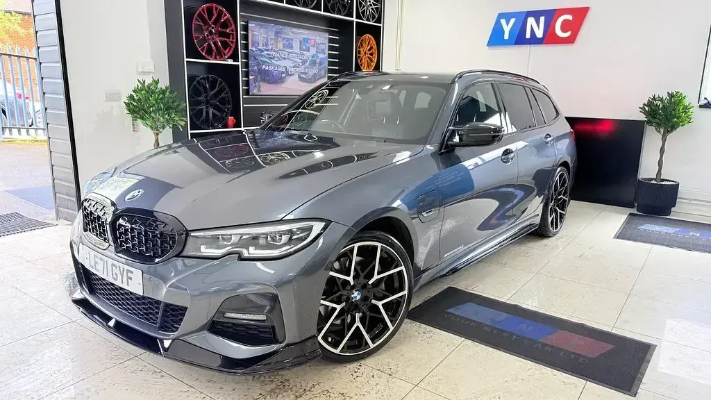 Used BMW 330e M Sport 288 HP (211 kW) 2022 Grey Estate