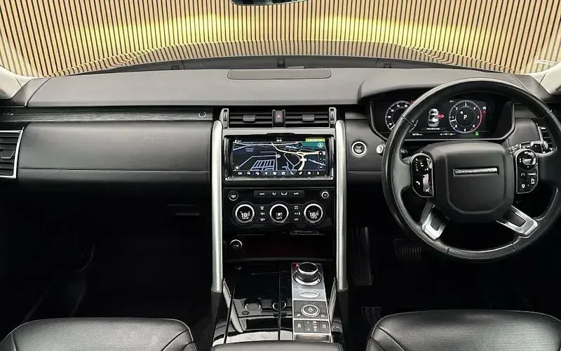 Used Land Rover Discovery HSE Luxury 306 HP (225 kW) 2019 Black SUV