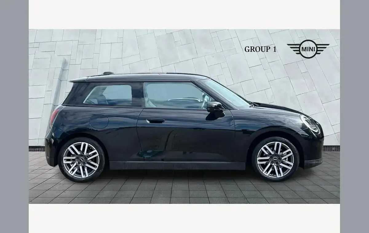 Used Mini Cooper Classic 160 kW (218 HP) 2025 Black Hatchback