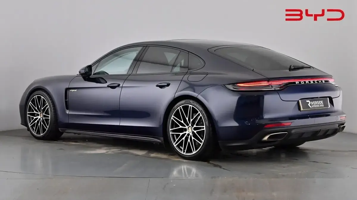 Used Porsche Panamera 4 E-Hybrid 462 HP (339 kW) 2023 Night blue Hatchback