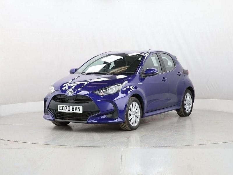 Used Toyota Yaris Hybrid 116 HP (85 kW) 2020 Blue Hatchback