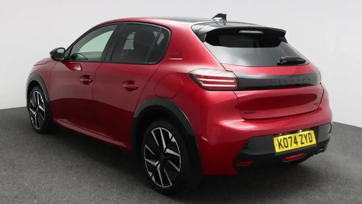 Gebraucht Peugeot 208 GTi 99 PS (72 kW) 2025 Rot Kleinwagen