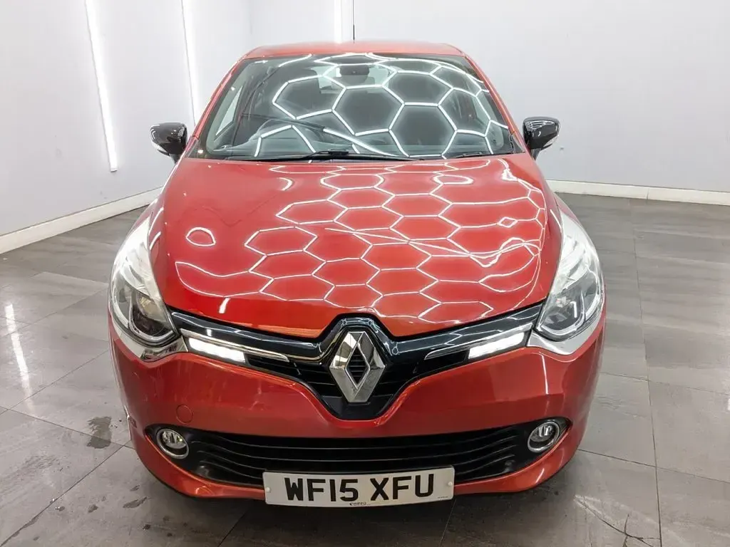 Used Renault Clio IV Dynamique 90 HP (66 kW) 2015 Red Hatchback