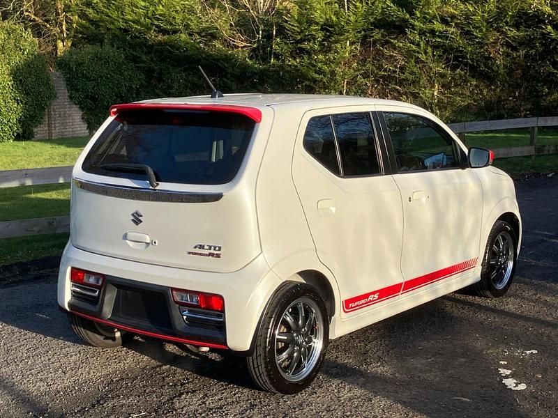 Used Suzuki Alto 2015 White Hatchback