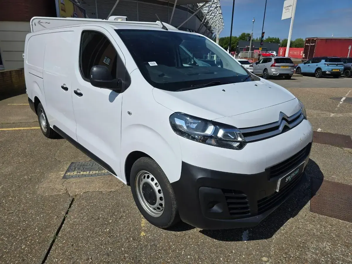 Usado Citroën Dispatch 142 HP (104 kW) 2023 Branco Monovolume