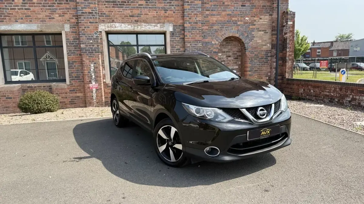 Używany Nissan Qashqai N-TEC 2015 Czarny SUV
