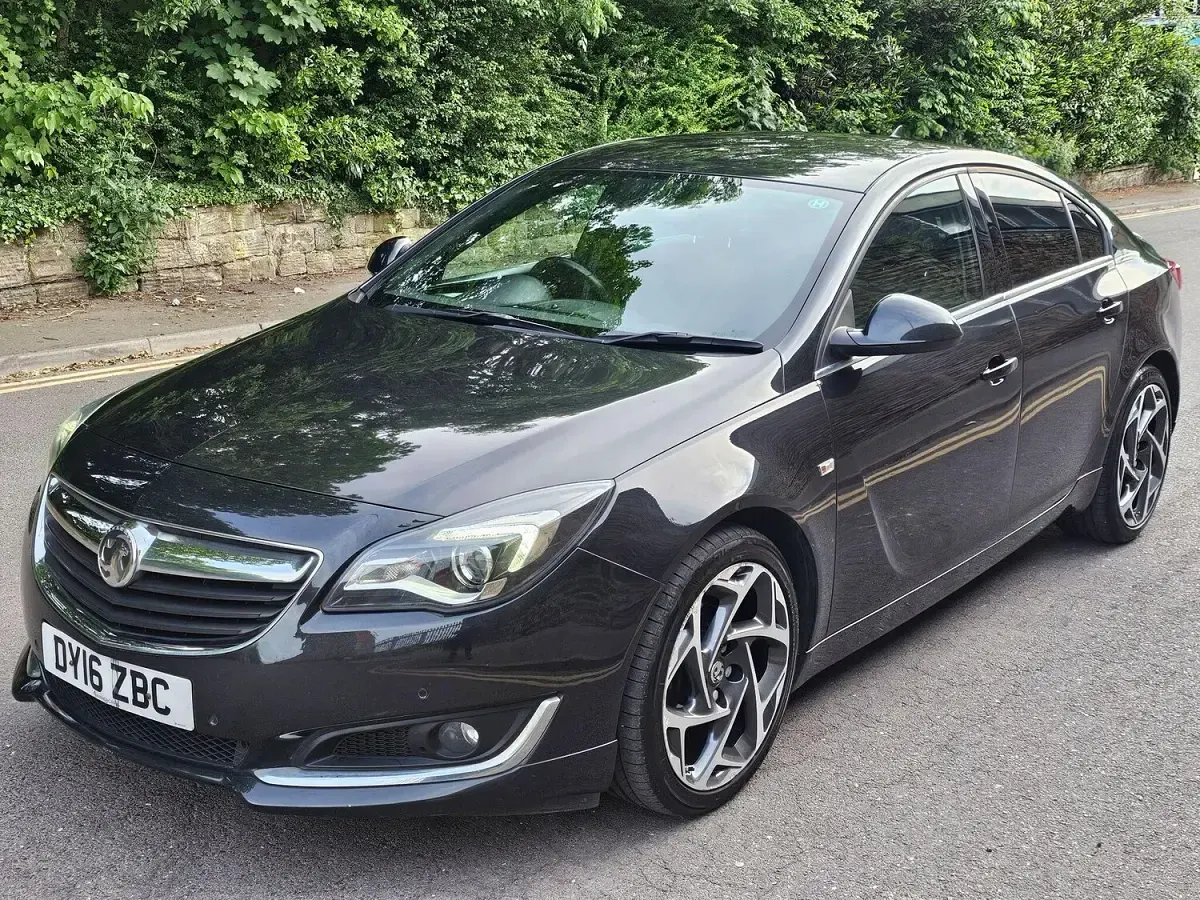 Used Vauxhall Insignia SRi 2016 Black Hatchback