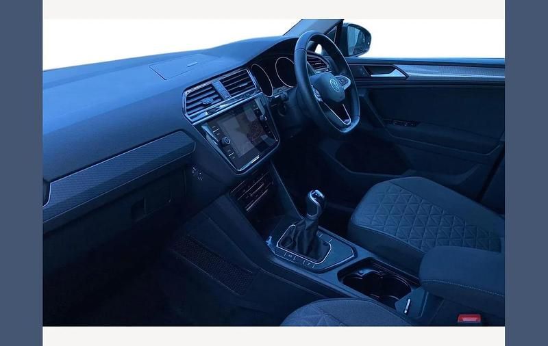 Used VW Tiguan Life 150 HP (110 kW) 2023 Grey SUV