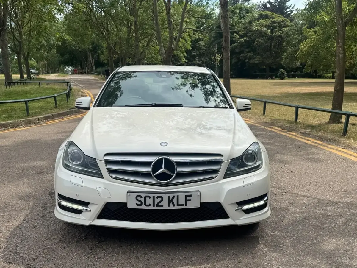 Used Mercedes C250 2012 White Sedan