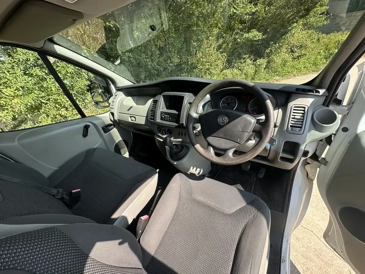 Used Vauxhall Vivaro 2012 White MPV