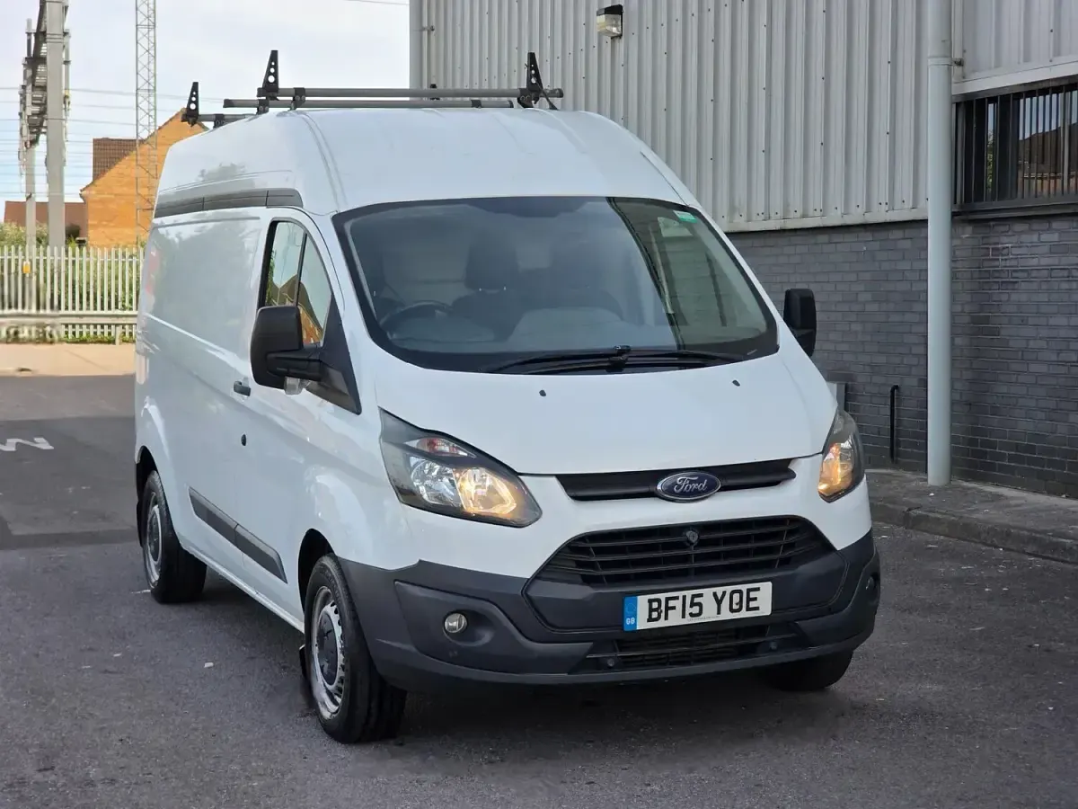 Used Ford Transit Custom 125 HP (91 kW) 2015 White Van