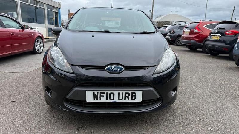 Usado Ford Fiesta 70 HP (51 kW) 2010 Preto Citadino