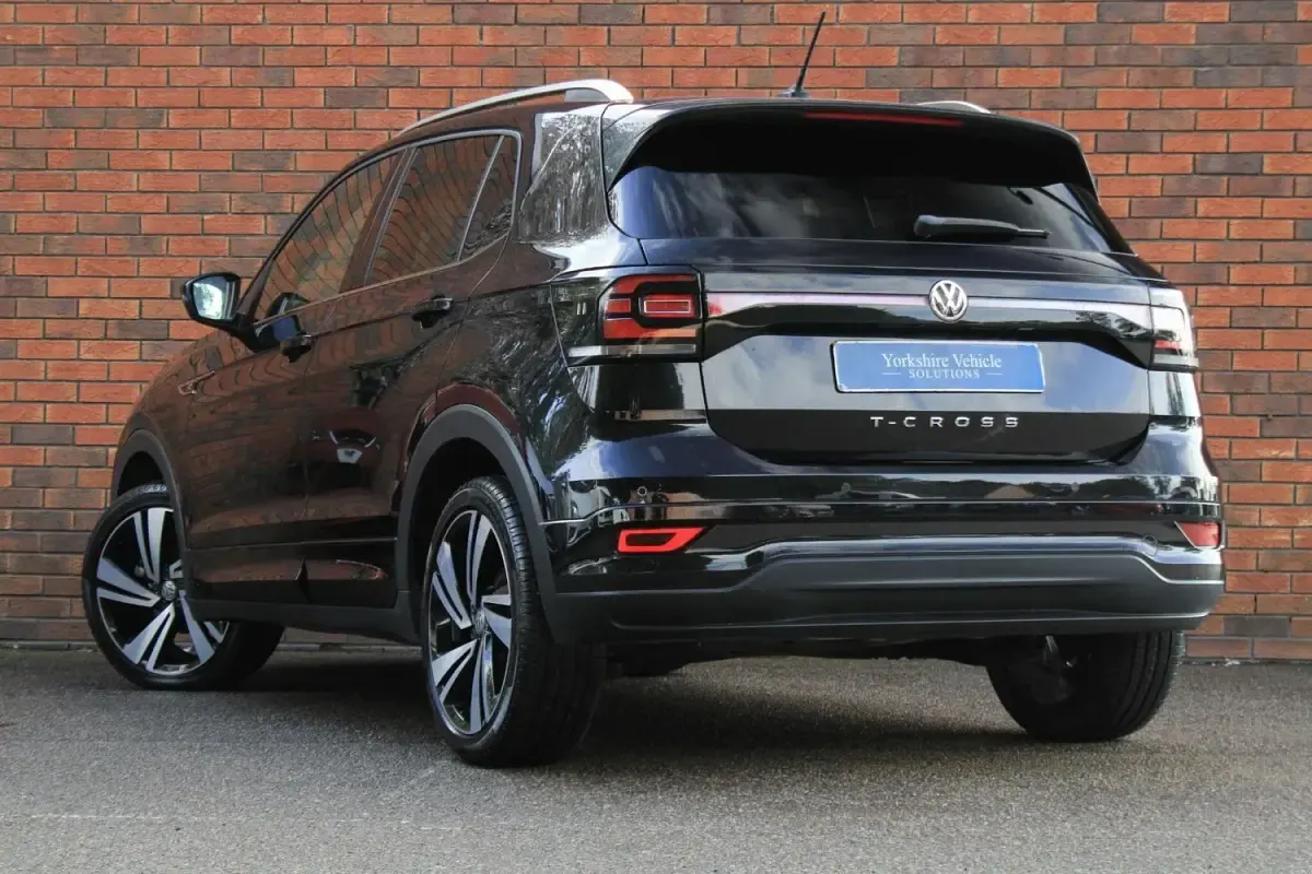 Usado VW T-Cross R-line 115 CV (84 kW) 2020 Negro SUV
