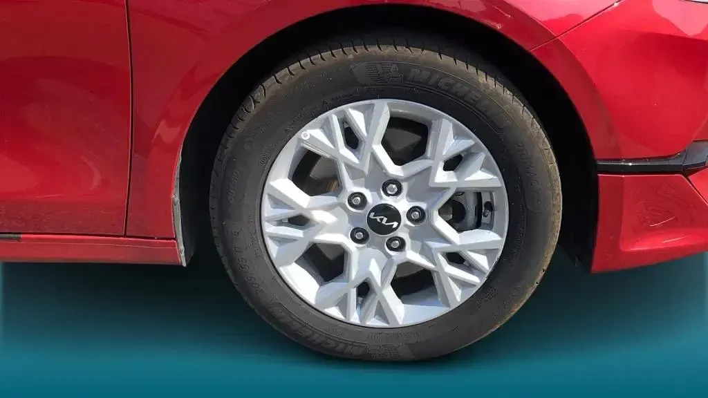 Used Kia Ceed 2025 Red Hatchback