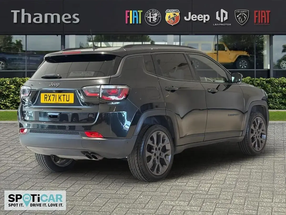Usado Jeep Compass 168 HP (123 kW) 2021 Preto SUV