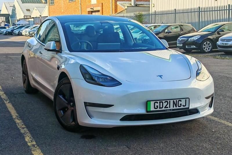 Used 2021 Tesla Model 3 Sedan | £18,099 (Fair price) - Image 1/1