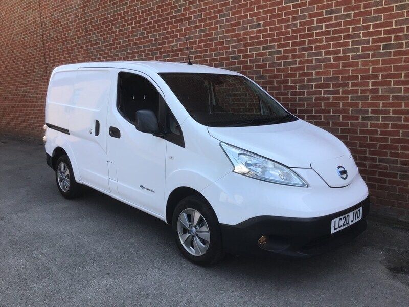 White Used 2020 Nissan e-NV200 Tekna Van | £9,995 (Expensive) - Image 1/4