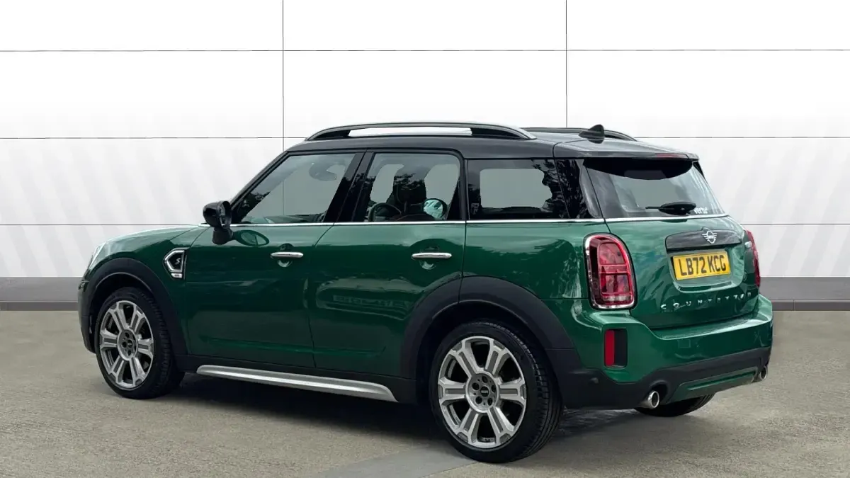 Used Mini Countryman Exclusive 178 HP (130 kW) 2022 Green SUV