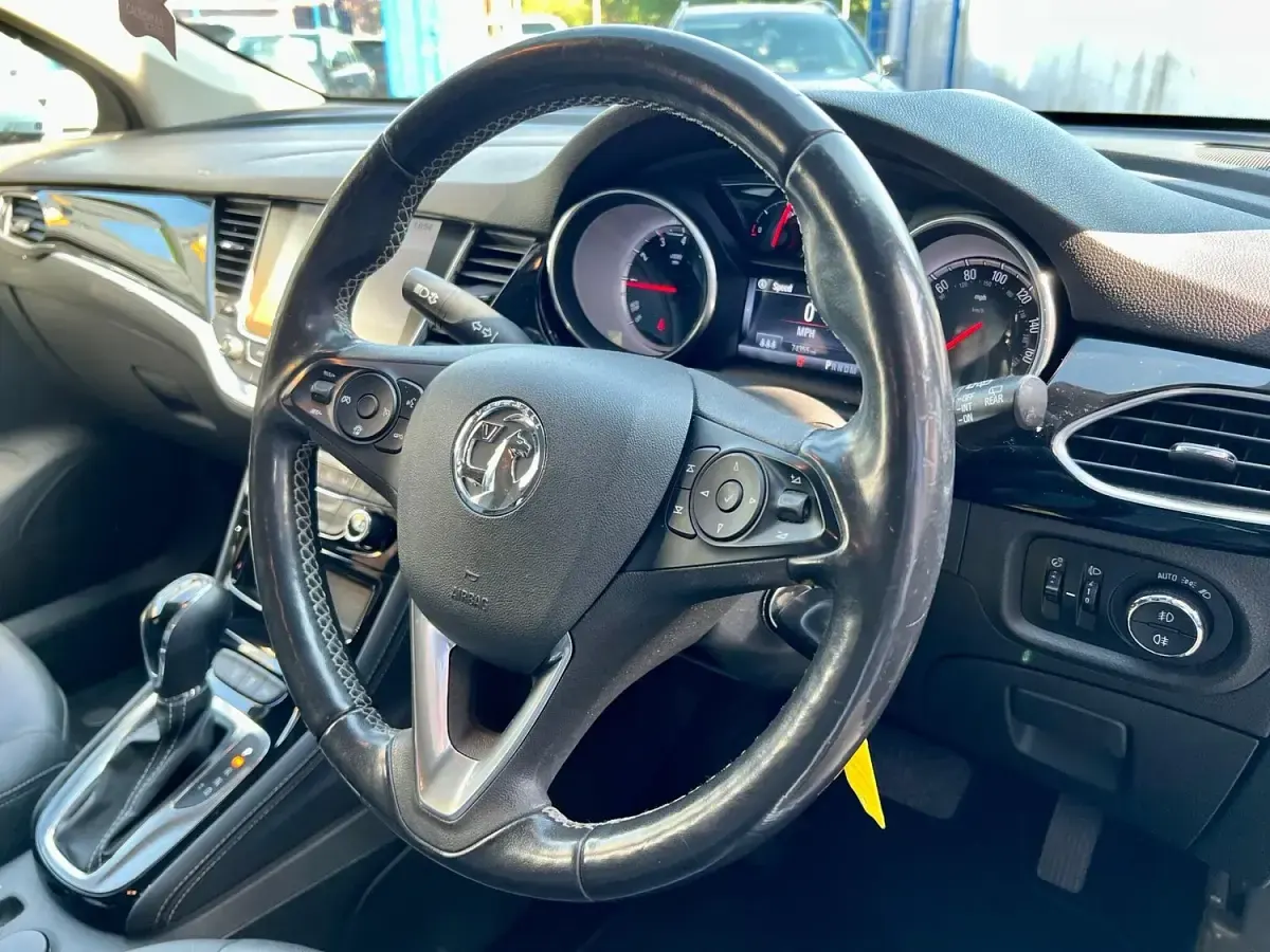 Used Vauxhall Astra Elite 150 HP (110 kW) 2019 White Estate