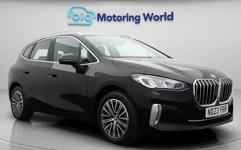 Used BMW 225 Active Tourer Luxury Line 245 HP (180 kW) 2023 MPV