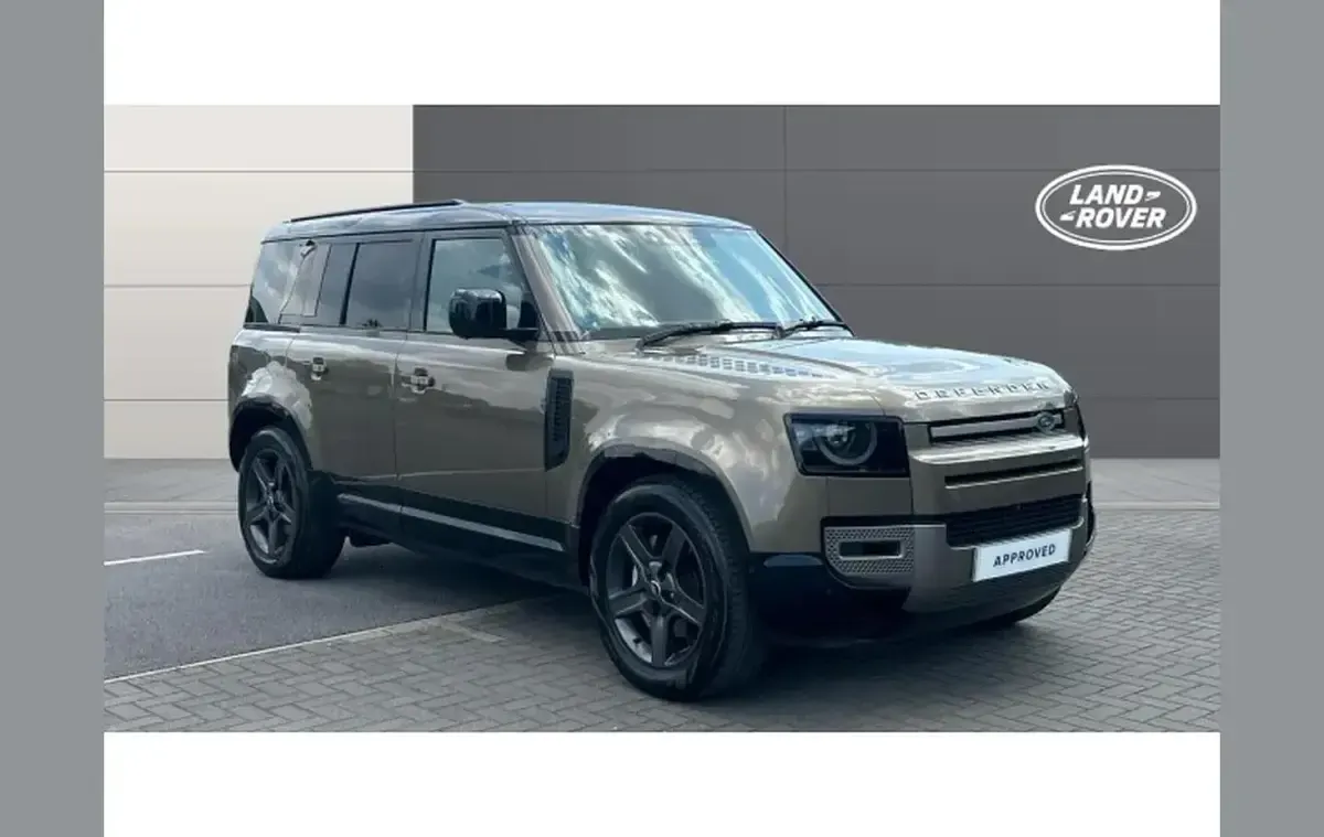 Used Land Rover Defender SE Dynamic 300 HP (220 kW) 2024 SUV